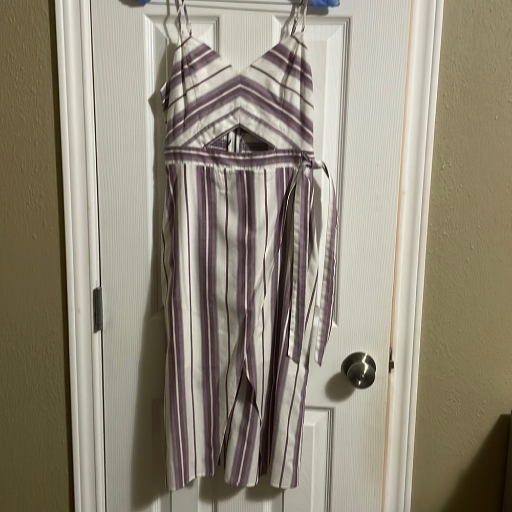 Express dress lined, stomach cut out